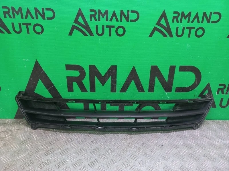 Решетка бампера Hyundai Solaris 2014-2017 865614L500 1, передняя