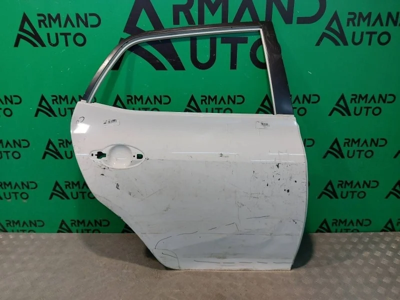 Дверь Toyota Auris 2006-2012 6700312A10 1, задняя правая
