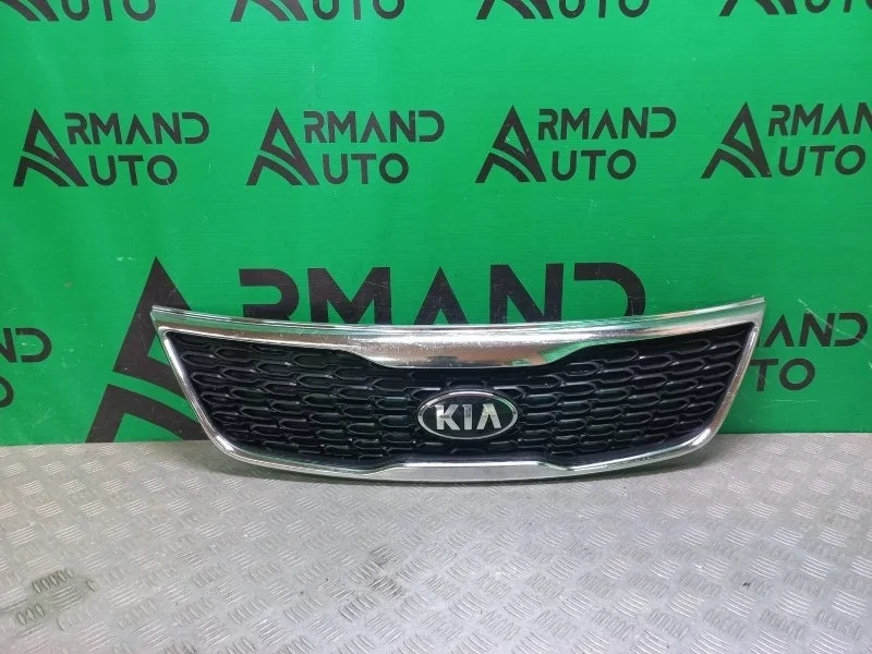 Решетка радиатора KIA Sorento 2012-2019 863502P500 2 XM
