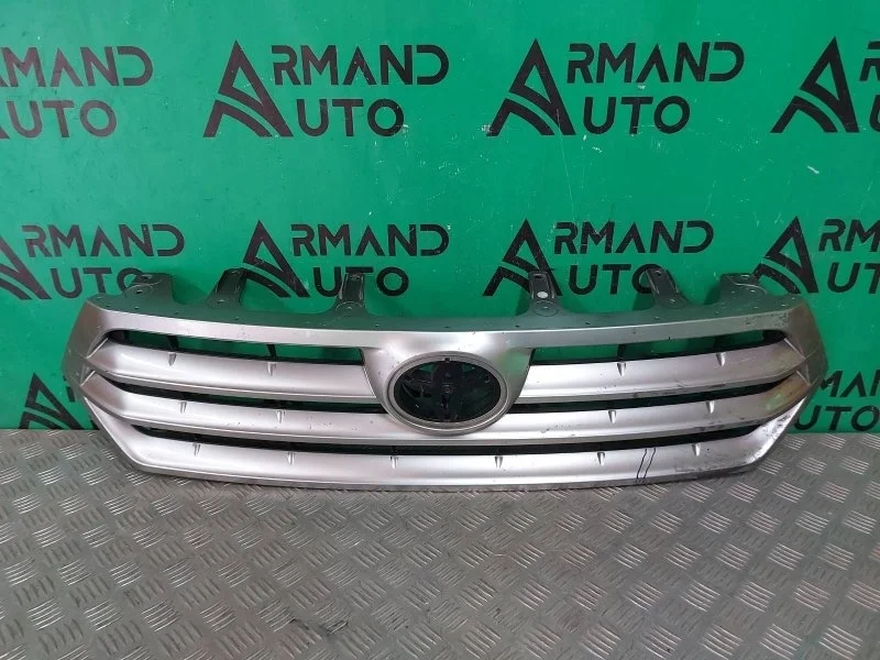 Решетка радиатора Toyota Highlander 2010-2013 531010E020 2 U40