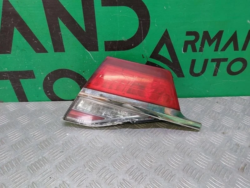 Фонарь внутренний Toyota Camry 2014-2018 8158133291 7 XV50, правый