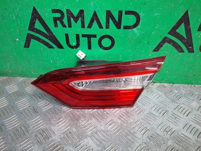 Фонарь внутренний Toyota Camry 2017-нв 8158133320 8 XV70, правый