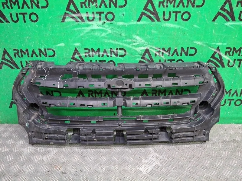 Кронштейн решетки радиатора Ford Kuga 2016-2019 2353535 2 CBS
