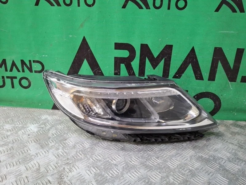 Фара KIA Sorento 2012-2019 921022P550 2 XM, правая