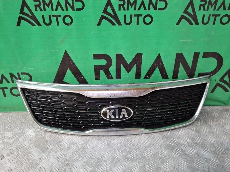 Решетка радиатора Kia Sorento 2012-2019 863502P500 2 XM