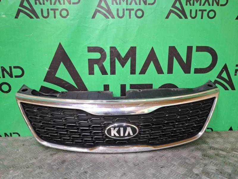 Решетка радиатора KIA Sorento 2012-2019 863502P500 2 XM