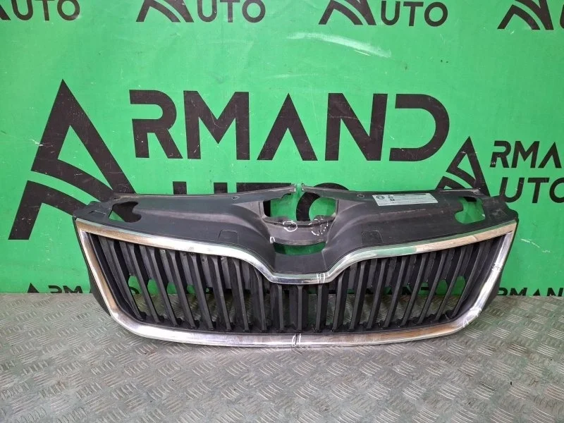 Решетка радиатора Skoda Rapid 2014-2020 5JA8536689B9 1