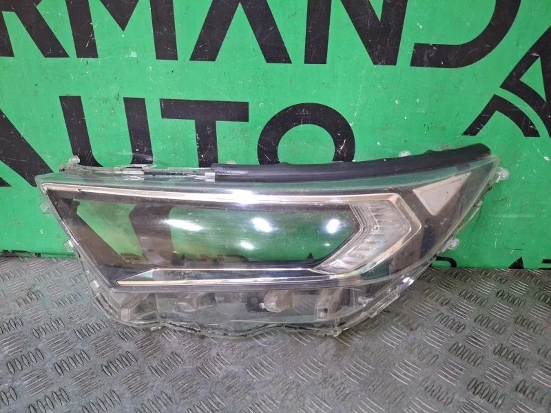 Стекло фары Toyota RAV4 2018-нв 8110B42840 5 XA50, левое