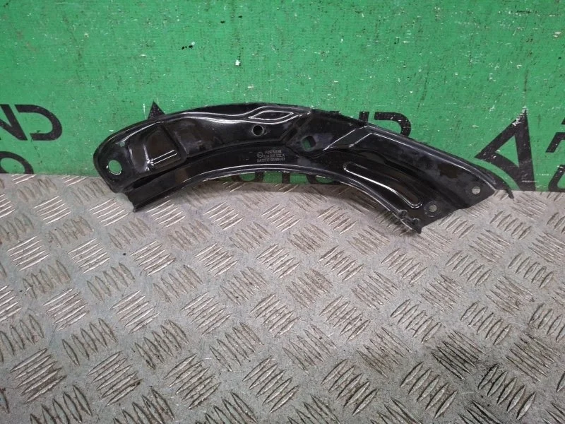 Кронштейн панели передней Skoda Rapid 2014-2020 5JA805932A 1, правый