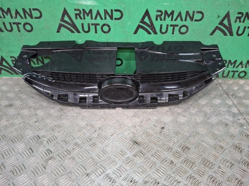Решетка радиатора Hyundai IX35 2010-2015 863512Y000 1