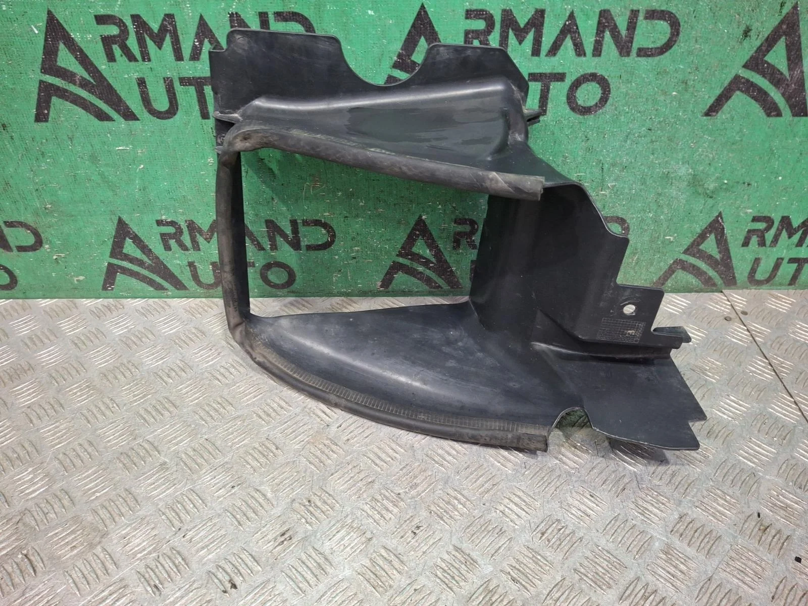 Воздуховод интеркулера Land Rover Range Rover Sport 2013-2022 LR100580 2 L494, левый