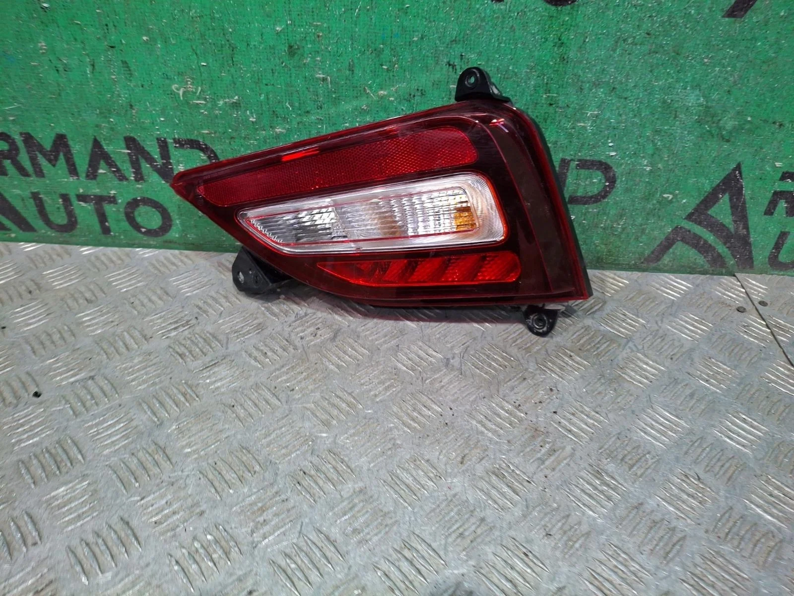 Фонарь противотуманный Hyundai Santa Fe 2018-2021 92406S1100 4 TM, правый