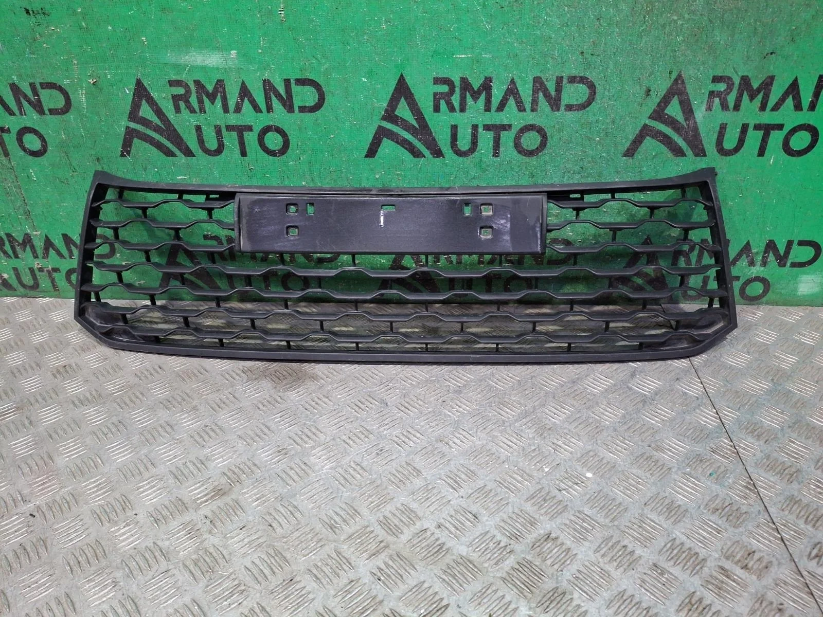 Решетка бампера Mitsubishi Pajero Sport 2015-2021 6402A373 3, передняя