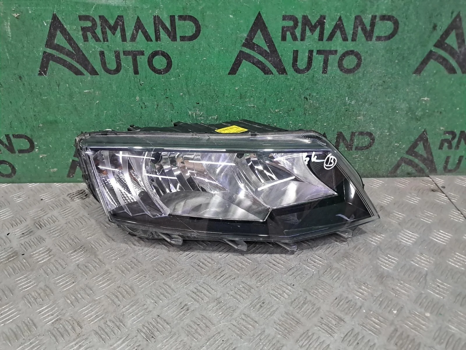 Фара Skoda Octavia 2013-2017 5E1941018 3 A7 (5E), правая
