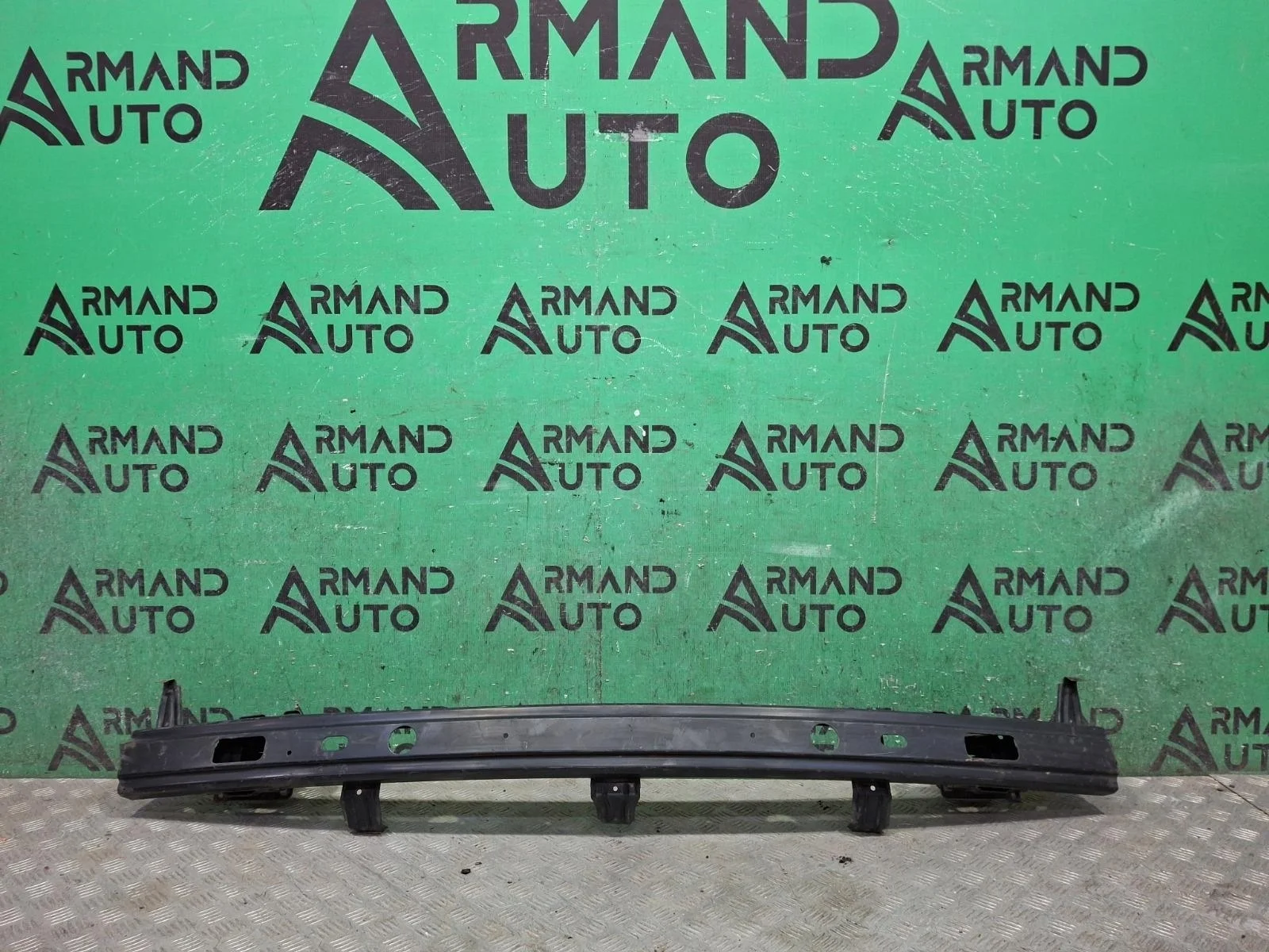 Усилитель бампера Hyundai H1 / Grand Starex 2007-2021 866304H000 2, задний