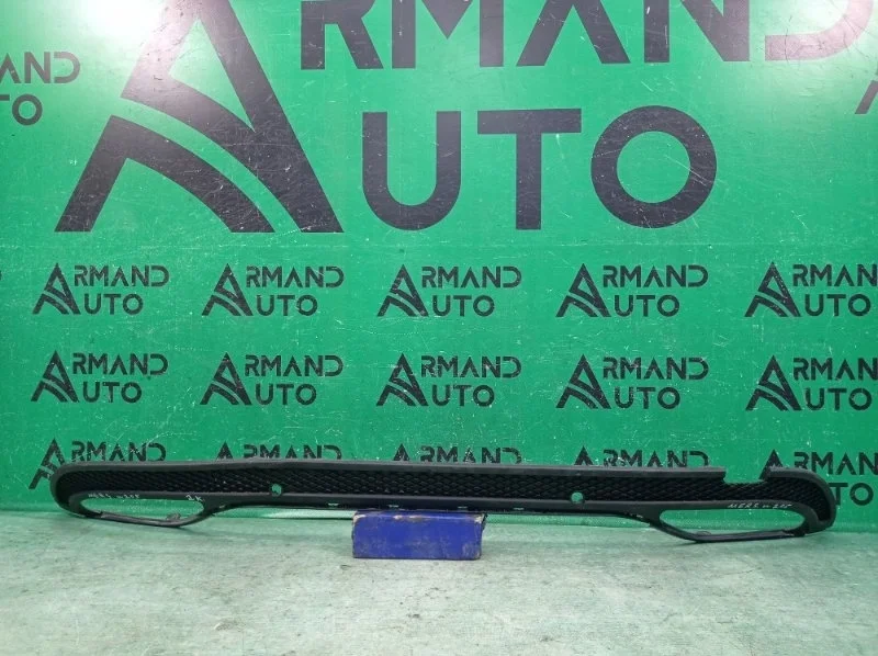 Накладка бампера Mercedes C-Class 2014-2018 A2058856238 W205, задняя