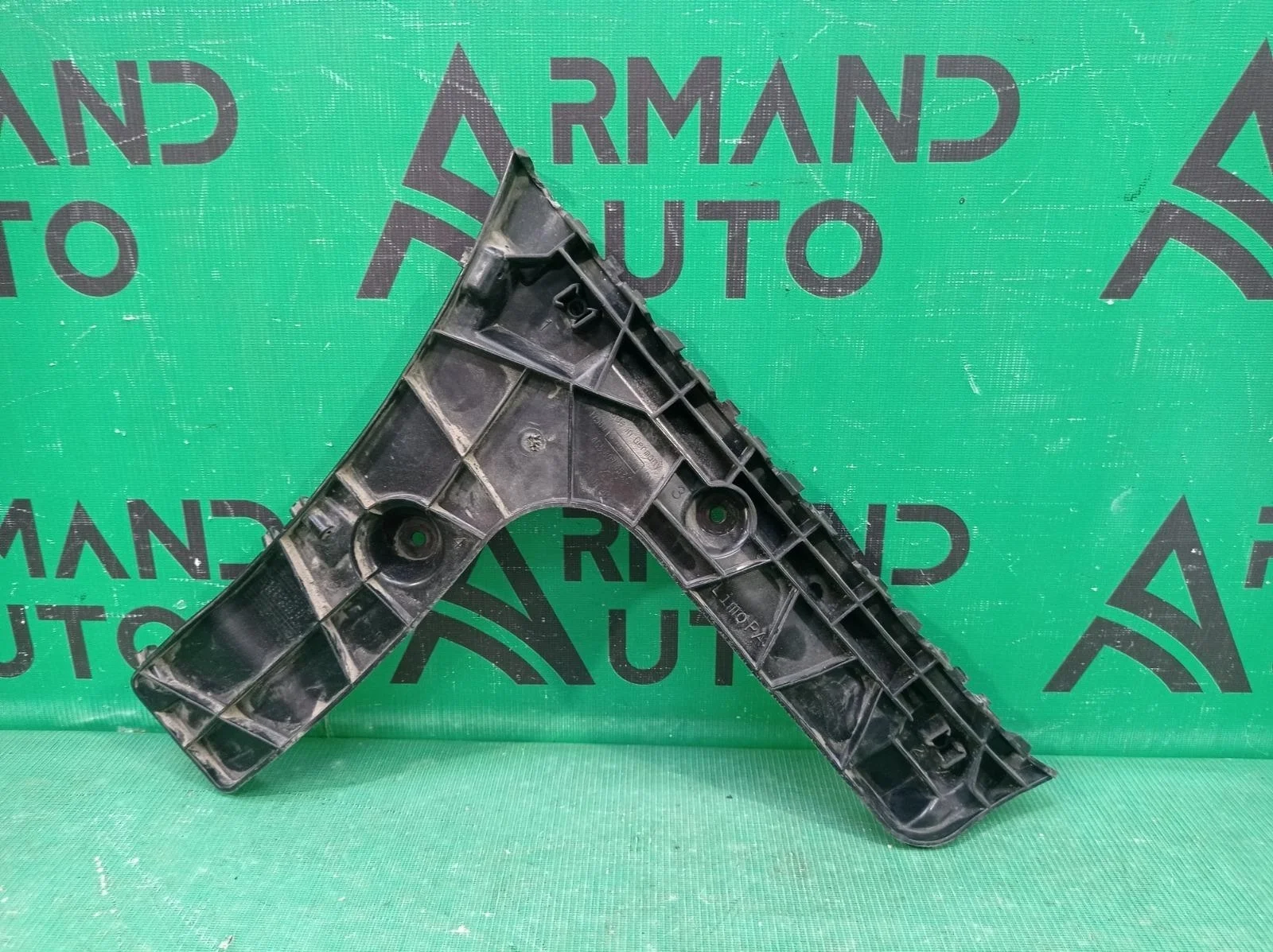 Кронштейн бампера Audi A6 2014-2018 4G5807453C 4 C7, задний левый