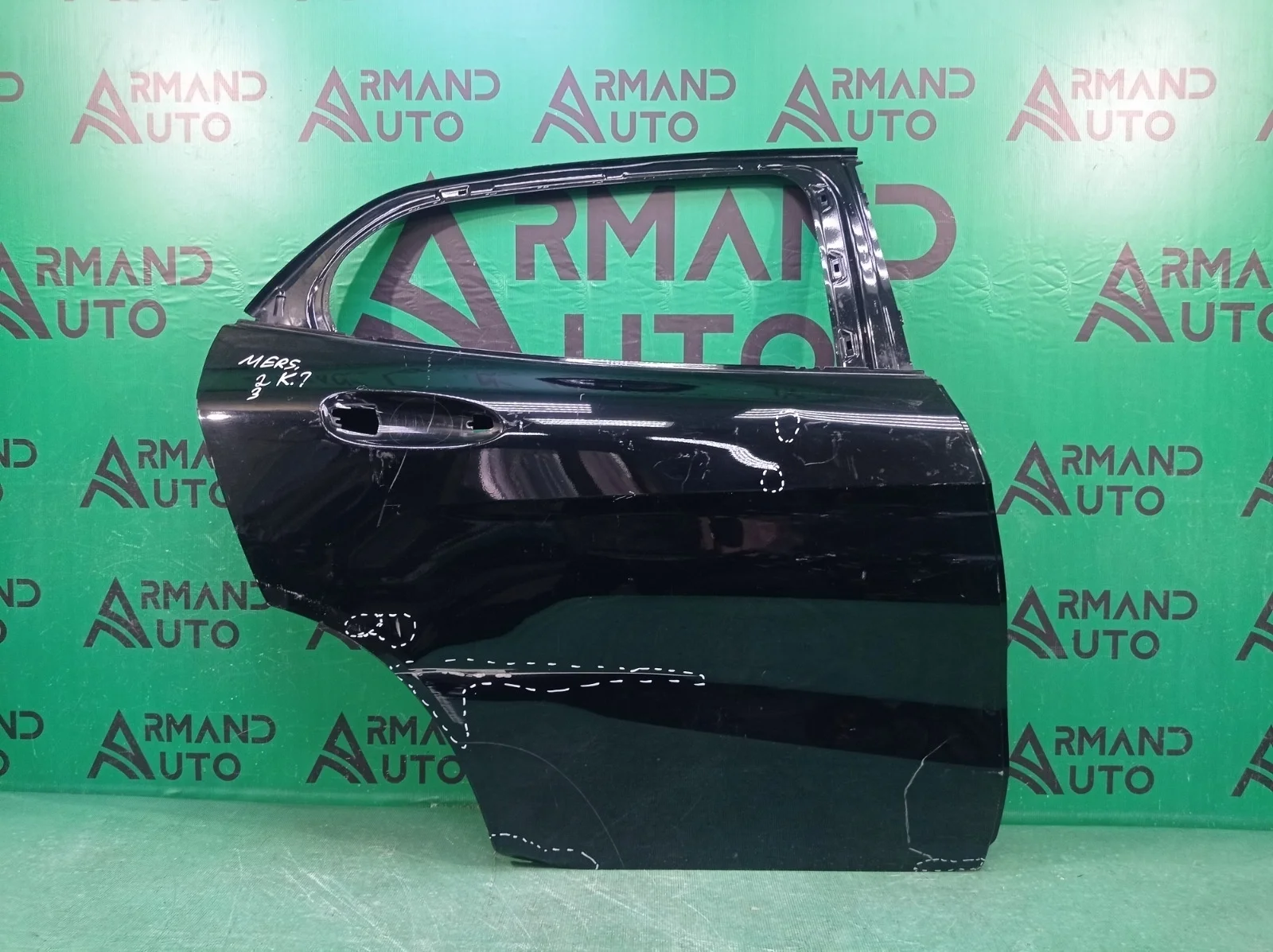 Дверь Mercedes GLA-Class 2013-2020 A1567300205 X156, задняя правая