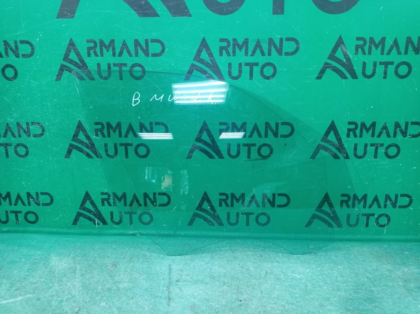Стекло двери BMW X1 2009-2015 51332990296 E84, переднее правое