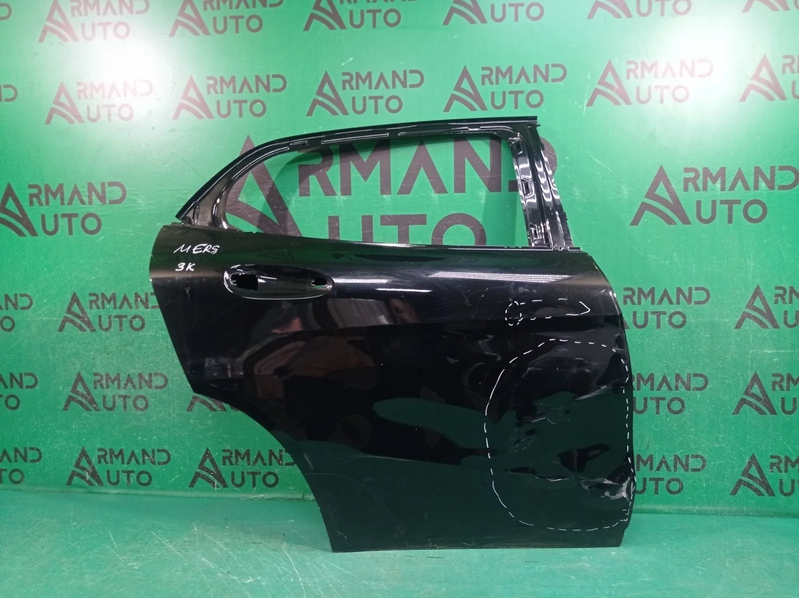 Дверь Mercedes GLA-Class 2013-2020 A1567300205 X156, задняя правая