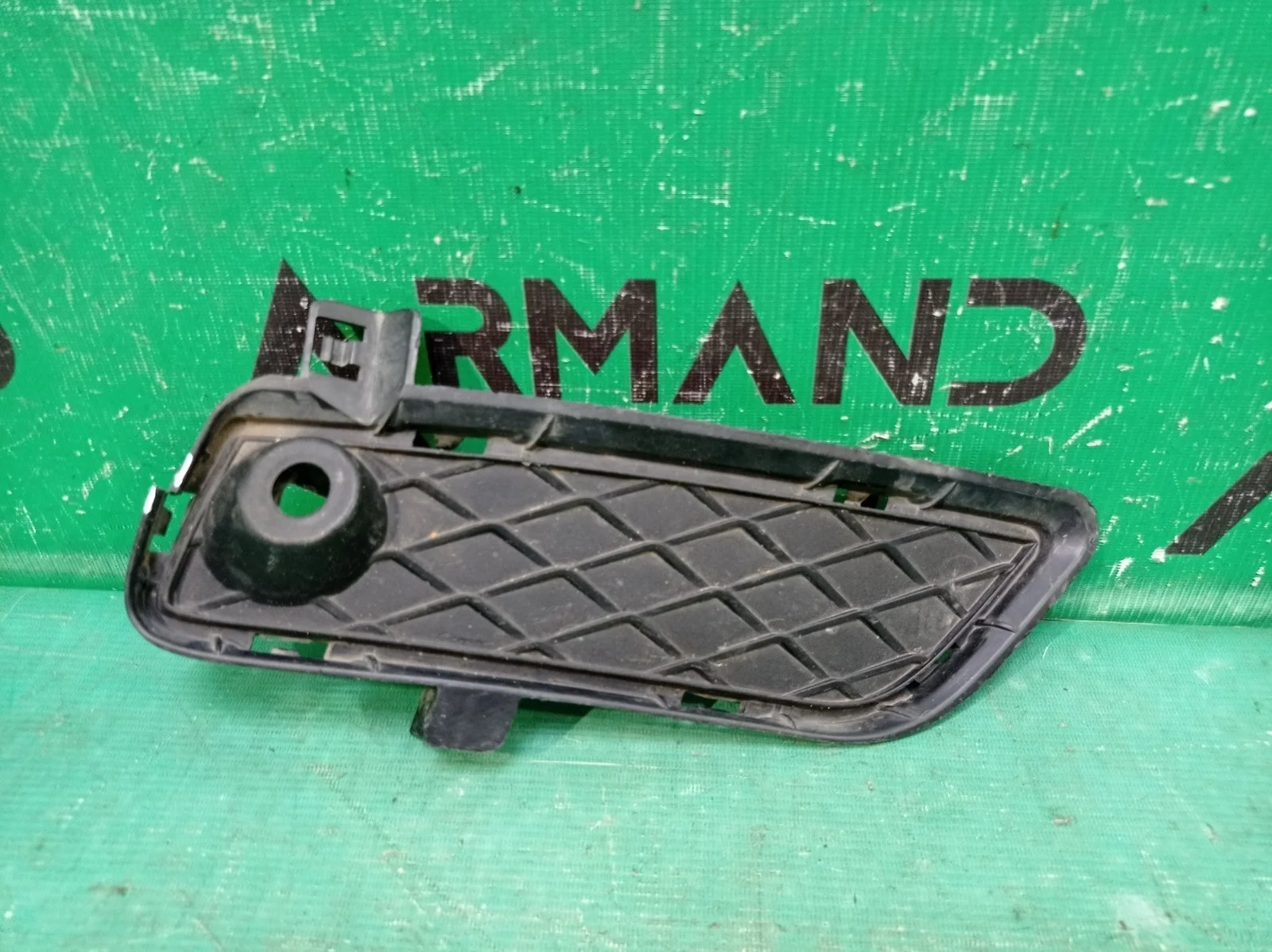 Решетка бампера BMW X3 2010-2014 51117249596 F25, передняя правая