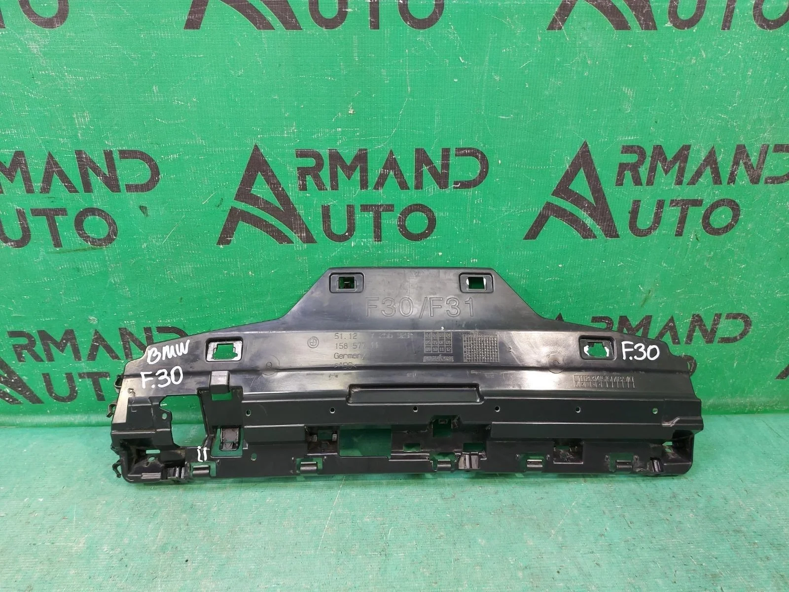 Кронштейн бампера центральный BMW 3 series 2011-2020 51127256921 F30 F31, задний