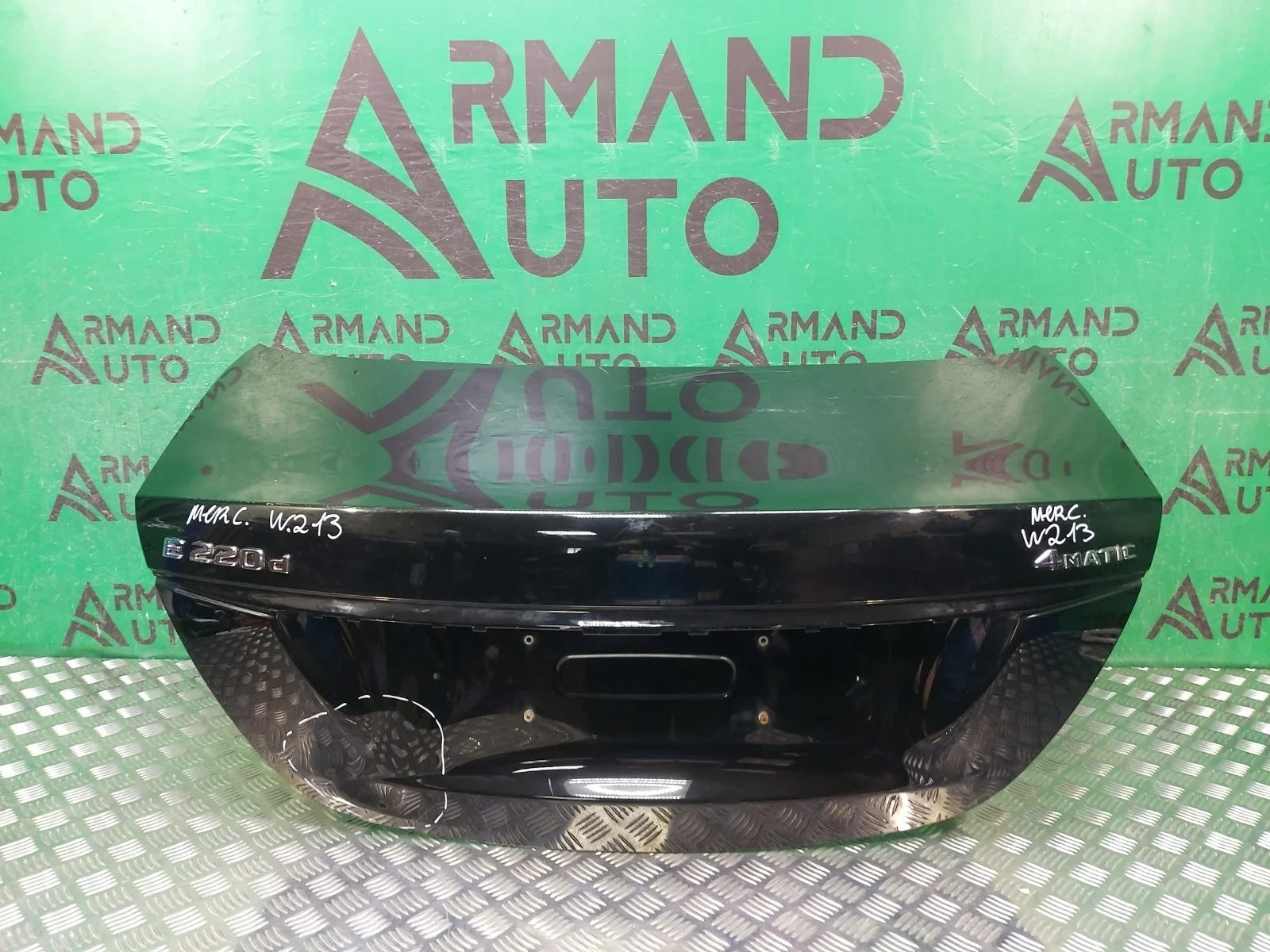 Крышка багажника Mercedes E-Class 2016-2020 A2137503400 W213