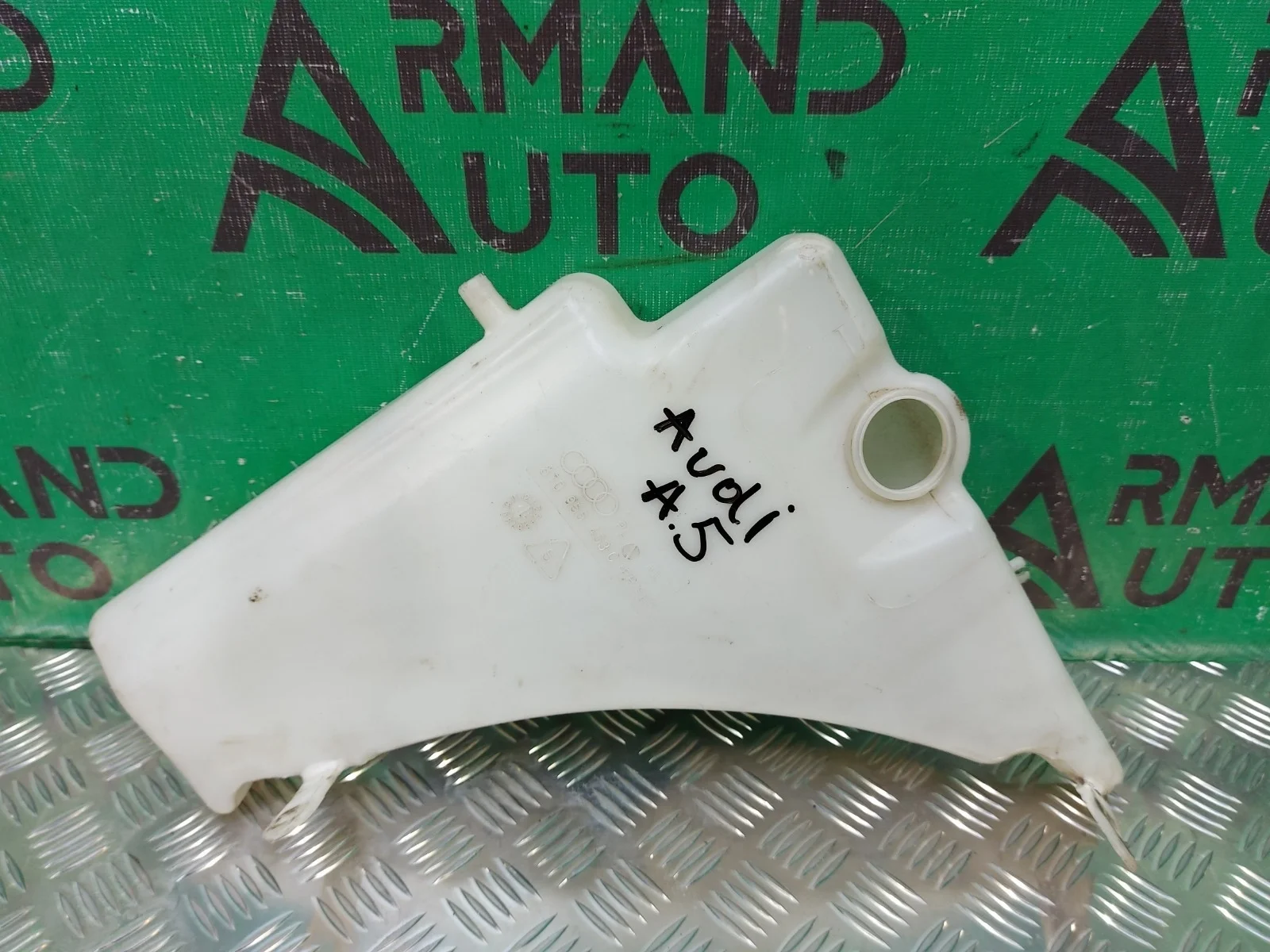 Бачок стеклоомывателя Audi A4 2007-2015 8T0955453C 4 B8