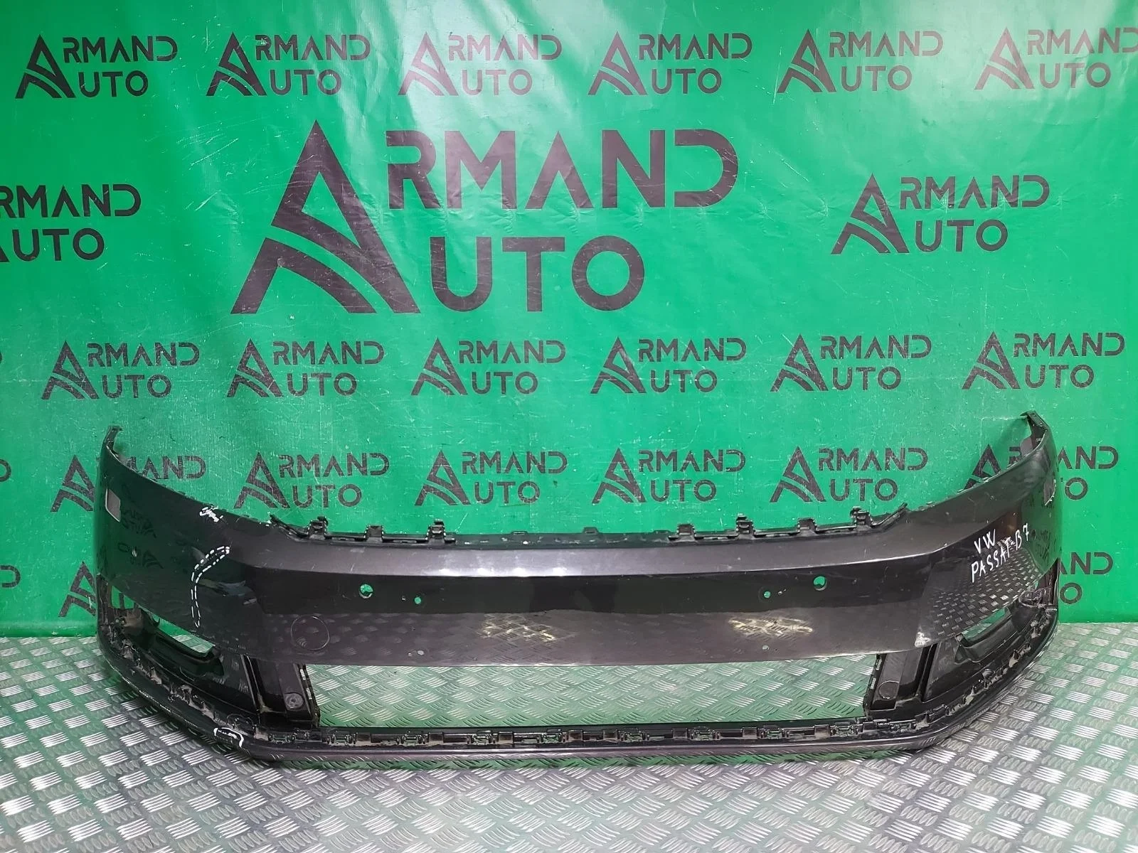 Бампер Volkswagen Passat 2011-2015 3AA807217FGRU B7, передний
