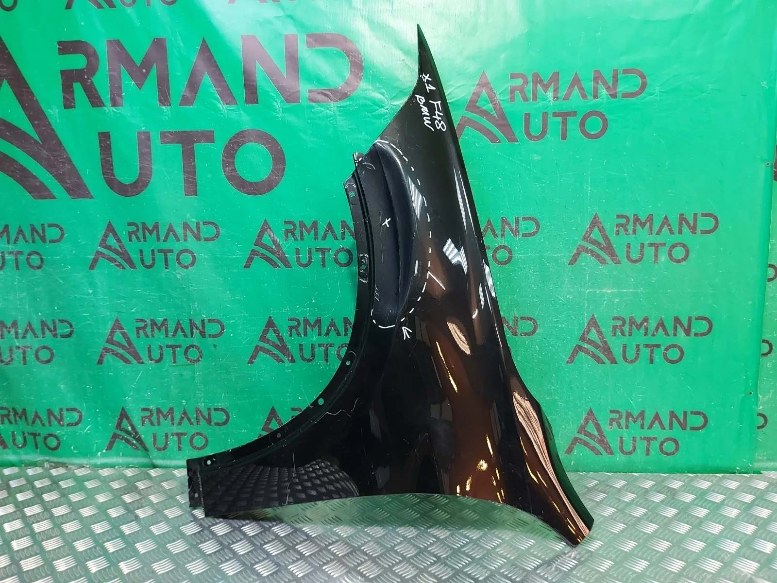 Крыло BMW X1 2015-2022 41007427299 F48, переднее левое