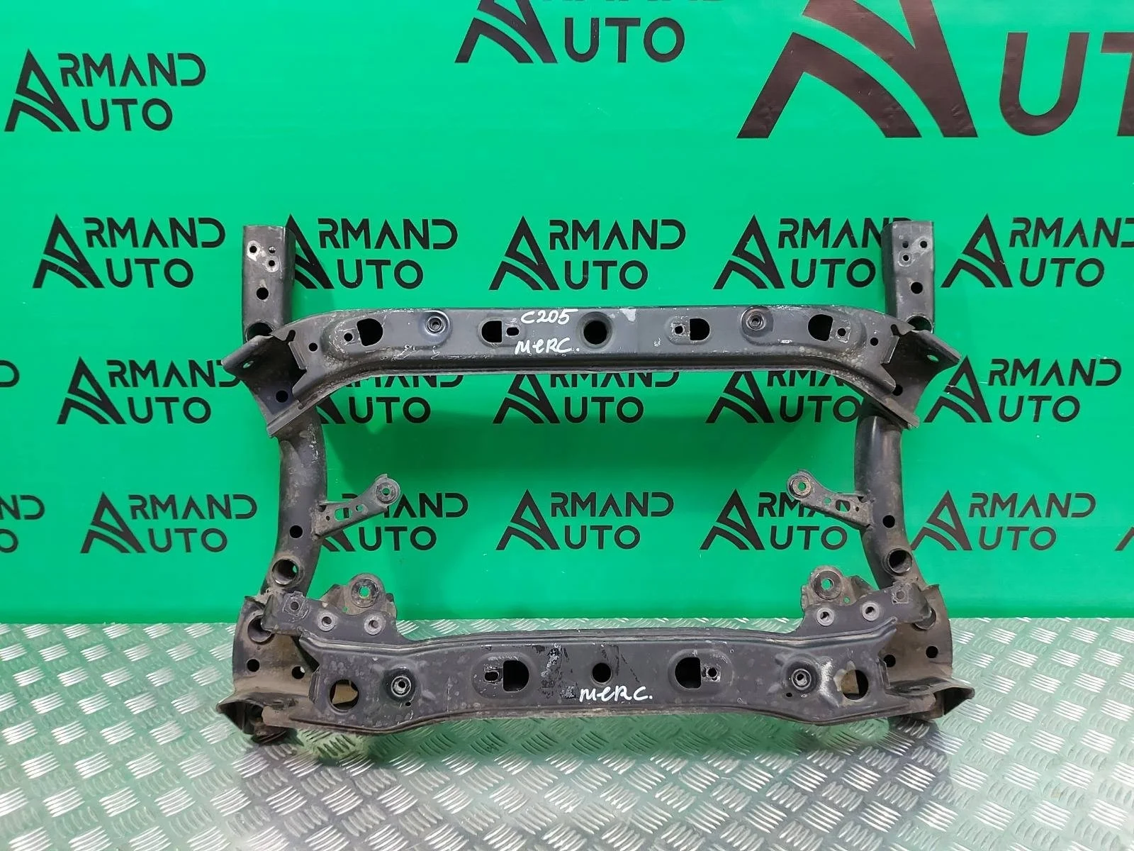 Подрамник Mercedes E-Class 2016-2023 A2056280057 W213, передний
