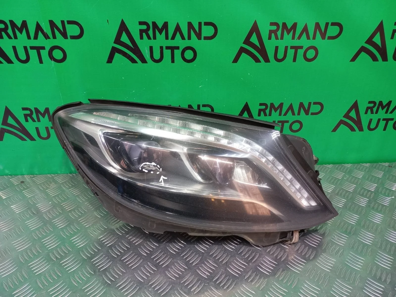 Фара Mercedes S-Class 2013-2017 A2229061804 W222, правая