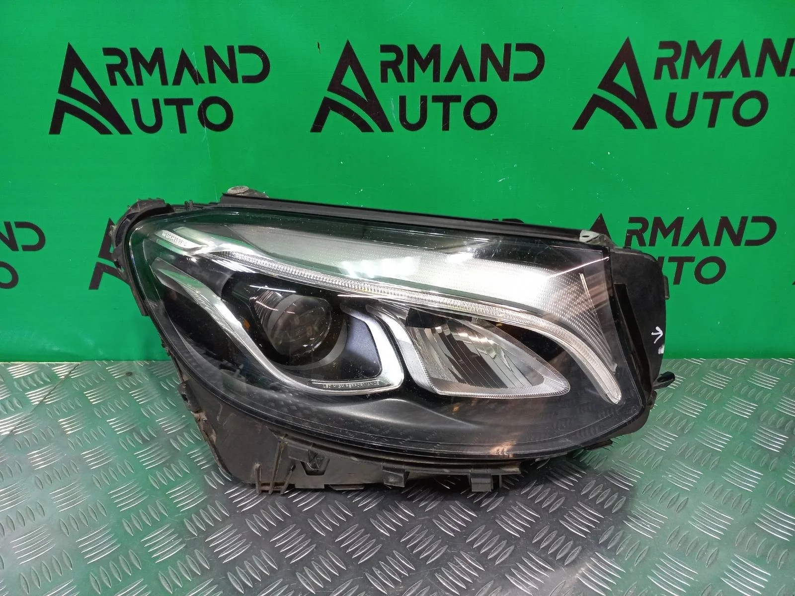 Фара Mercedes GLC-Class 2015-2019 A2539061001 X253, правая