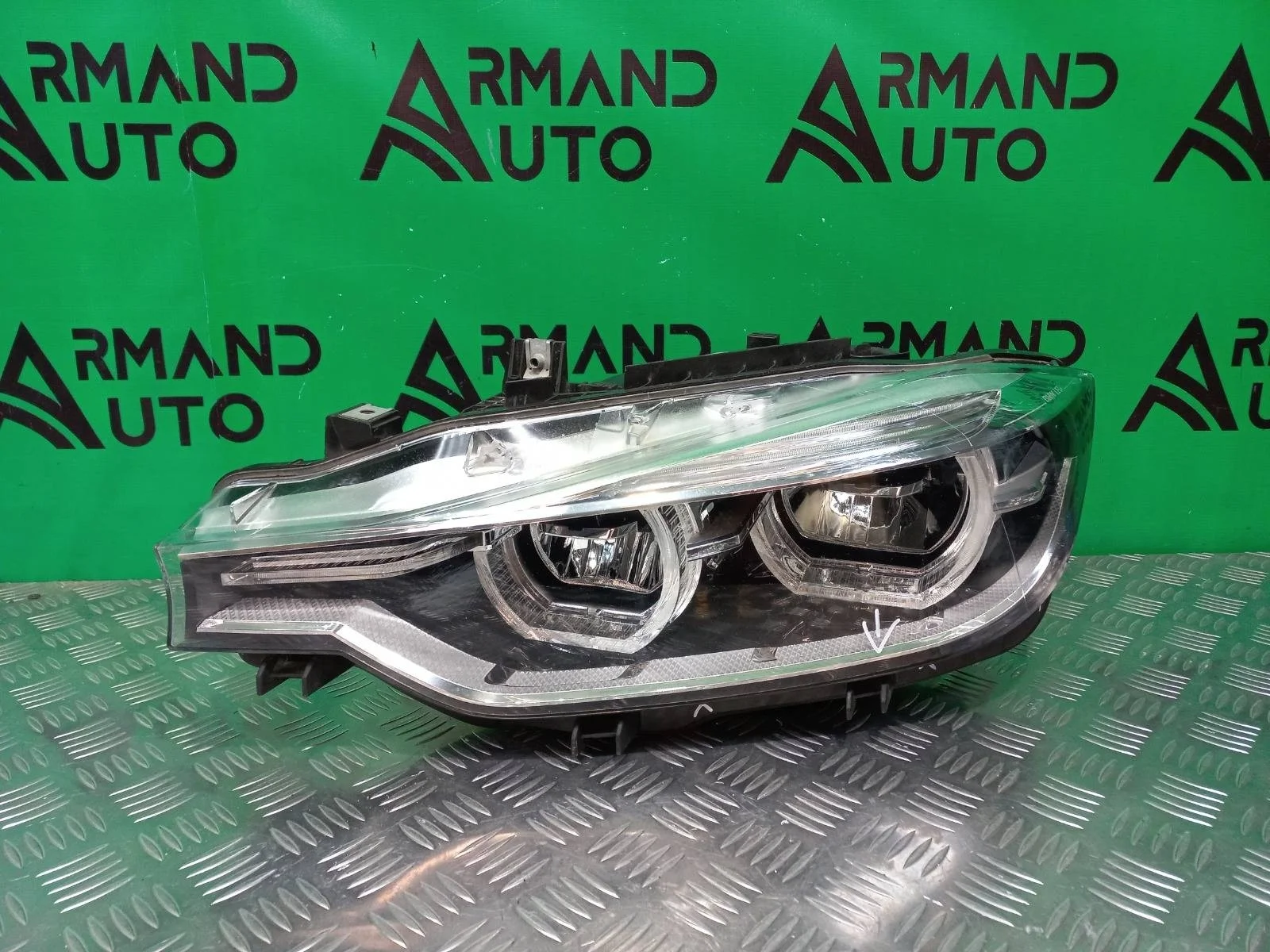 Фара BMW 3 series 2015-2020 63117419633 F30 F31, левая