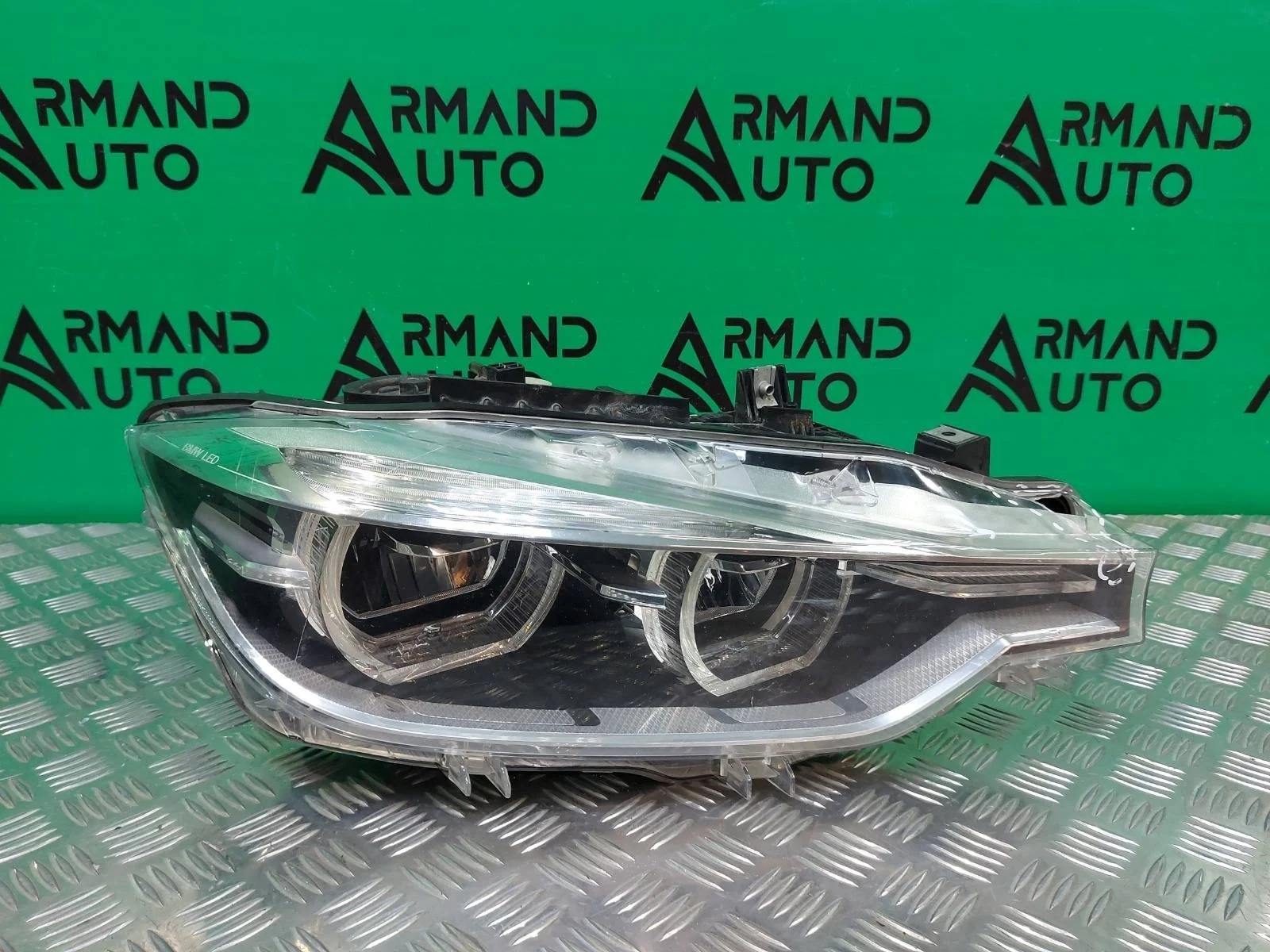 Фара BMW 3 series 2015-2020 63117419634 F30 F31, правая