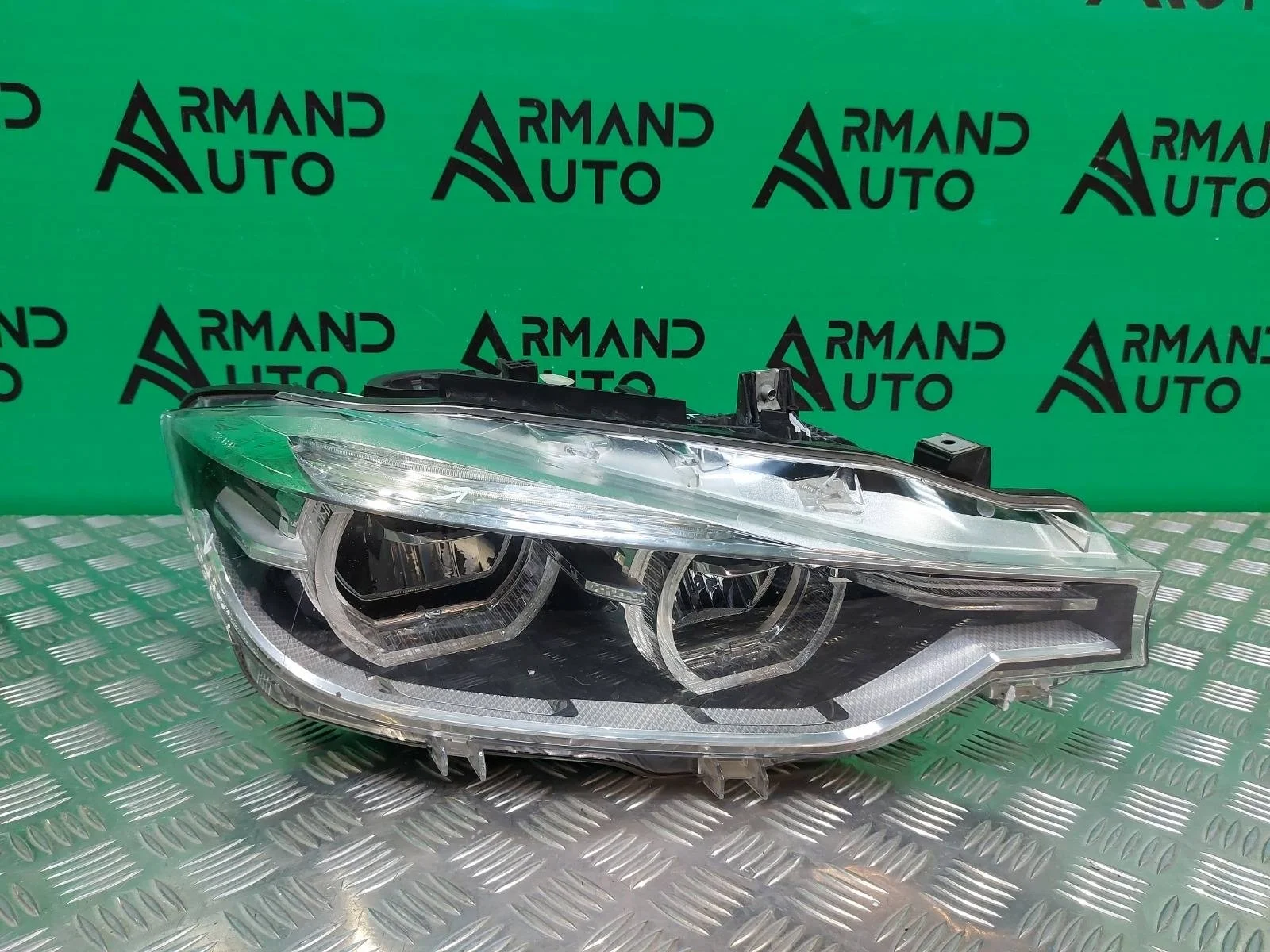 Фара BMW 3 series 2015-2020 63117419634 F30 F31, правая