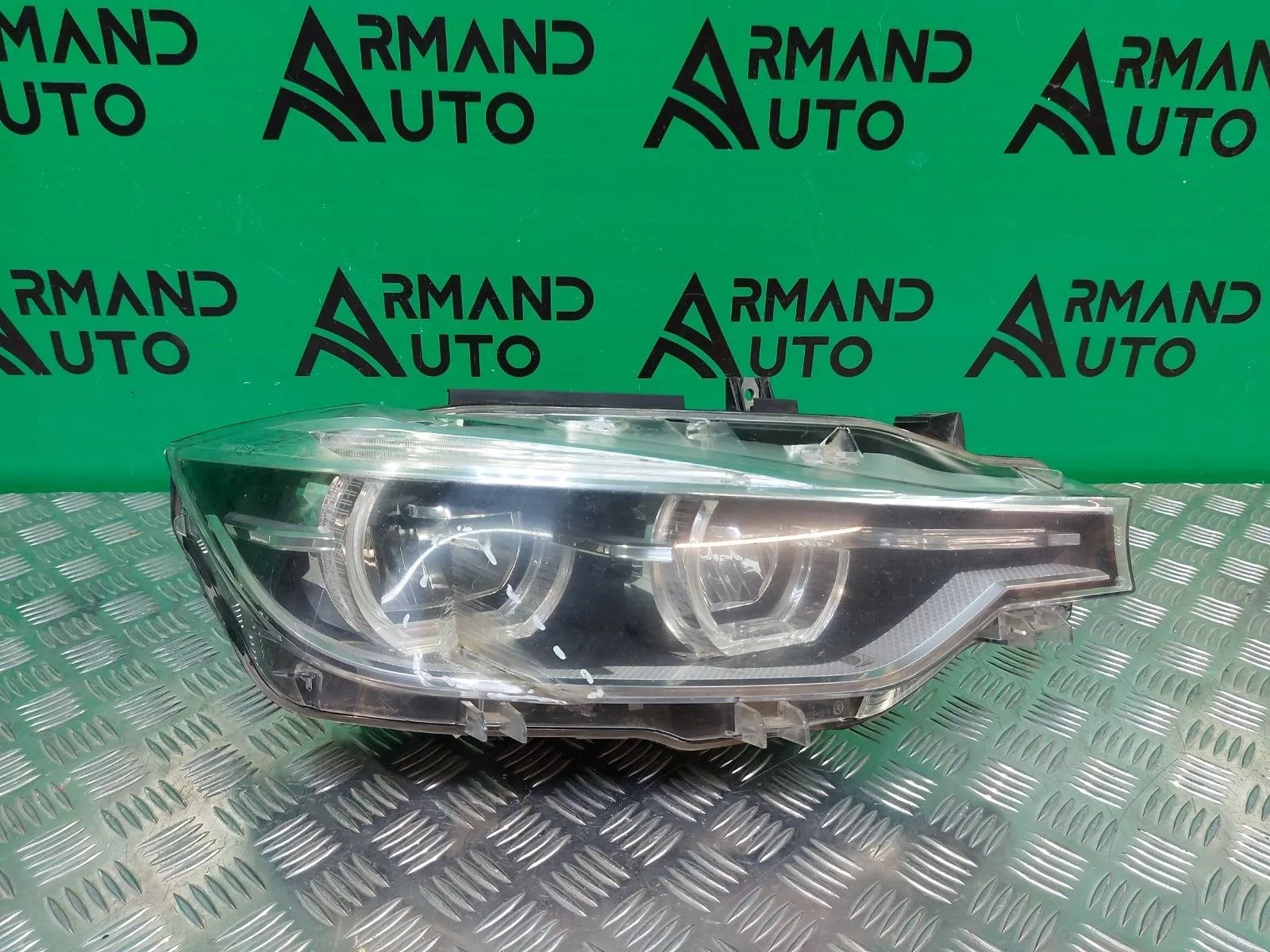 Фара BMW 3 series 2015-2020 63117419634 F30 F31, правая