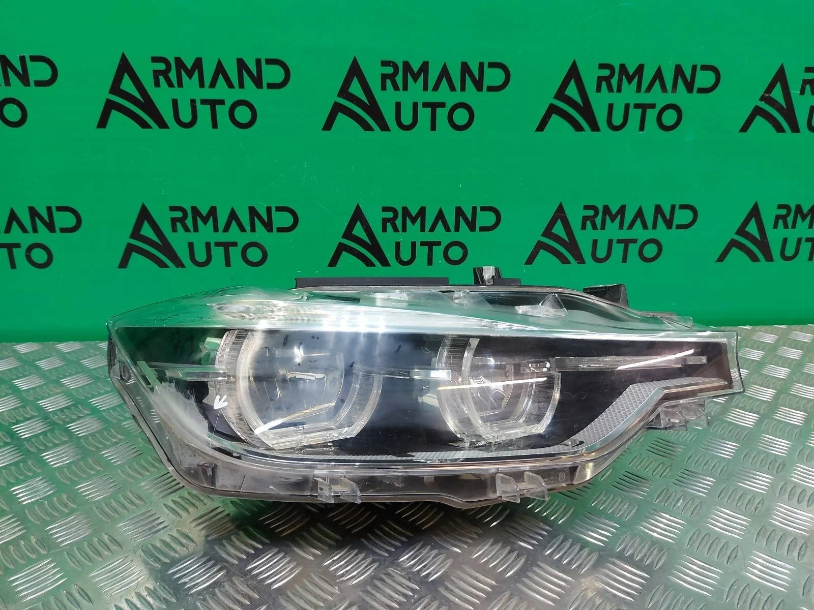 Фара BMW 3 series 2015-2020 63117419634 F30 F31, правая