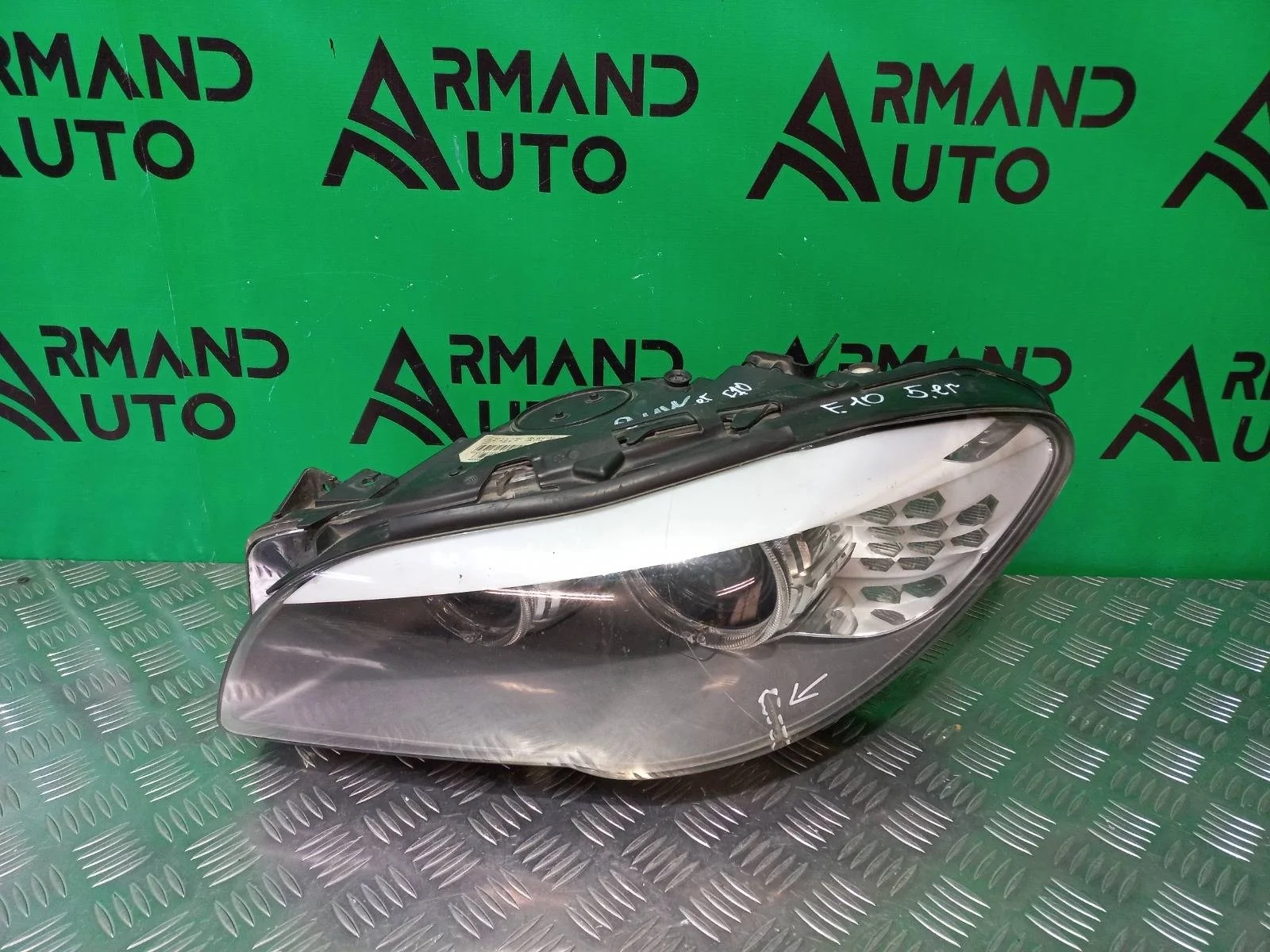 Фара BMW 5 series 2009-2013 63117271911 F10 F11, левая