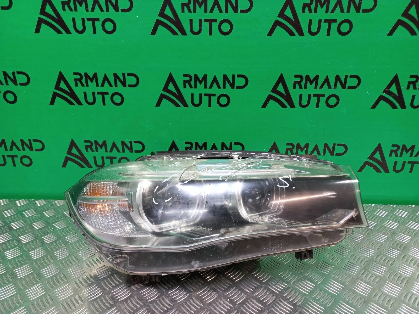 Фара BMW X5 2013-2018 63117317102 F15, правая