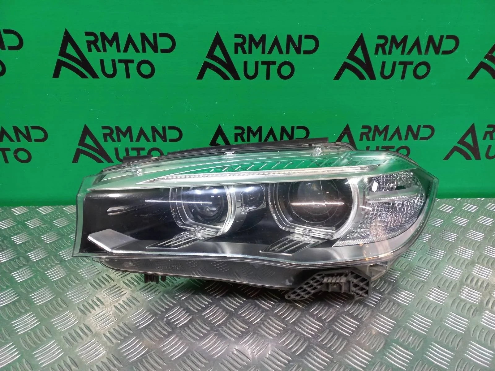 Фара BMW X5 2013-2018 63117317101 F15, левая