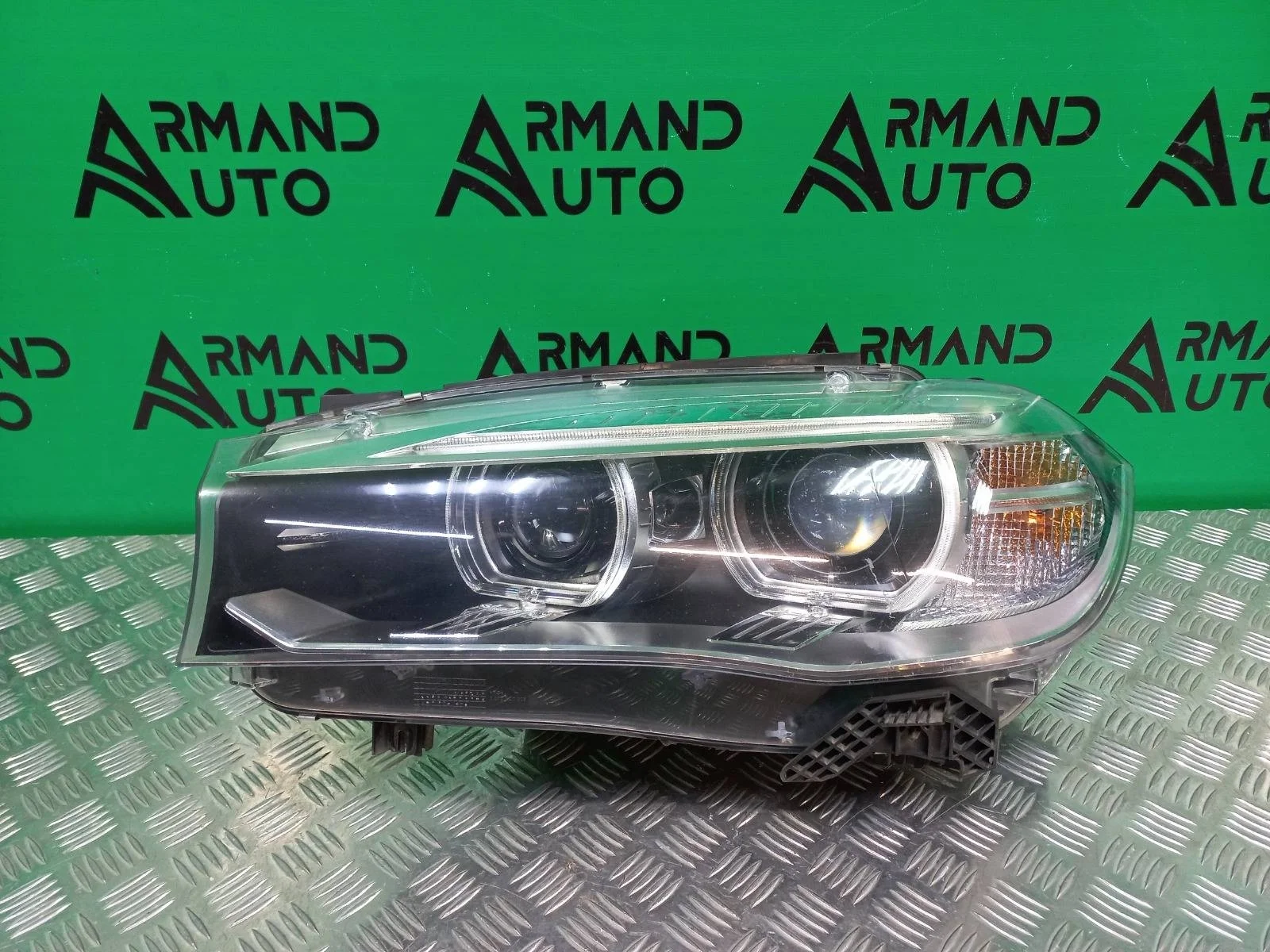 Фара BMW X5 2013-2018 63117317101 F15, левая