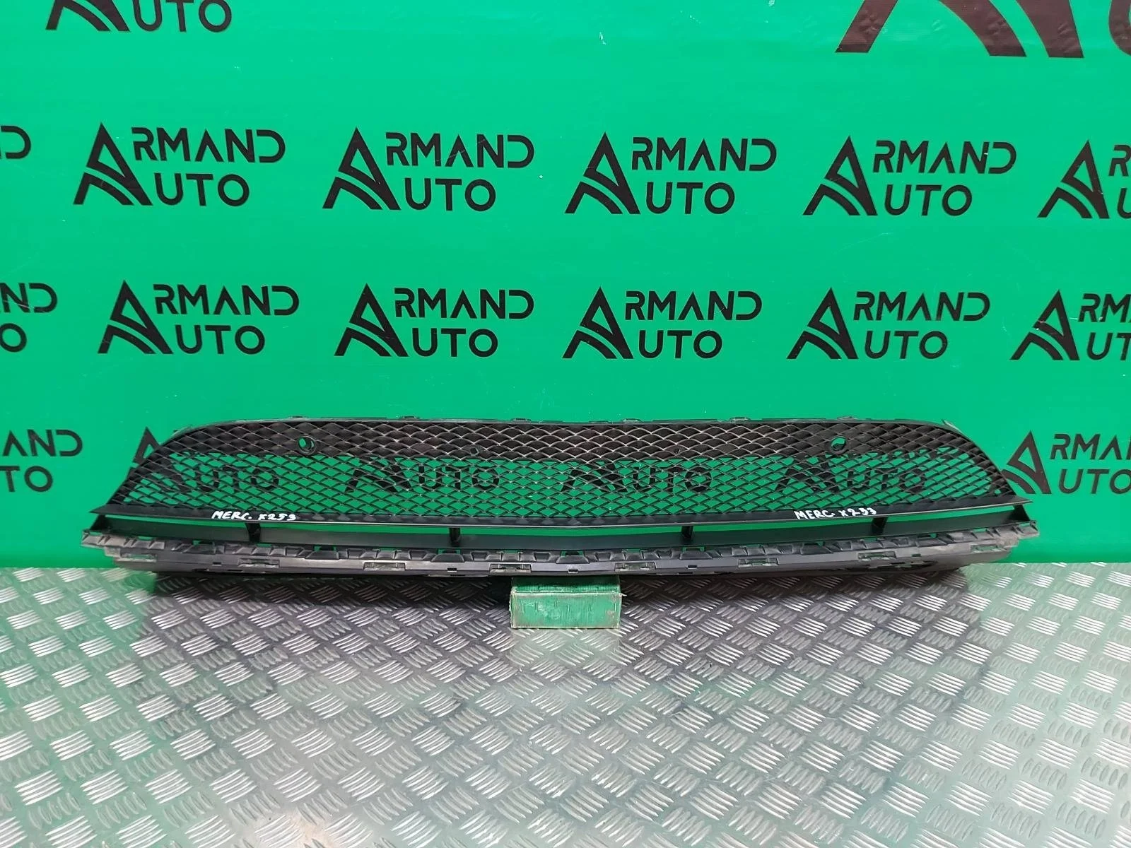 Решетка бампера Mercedes GLC-Class 2015-2019 A2538852400 X253, передняя