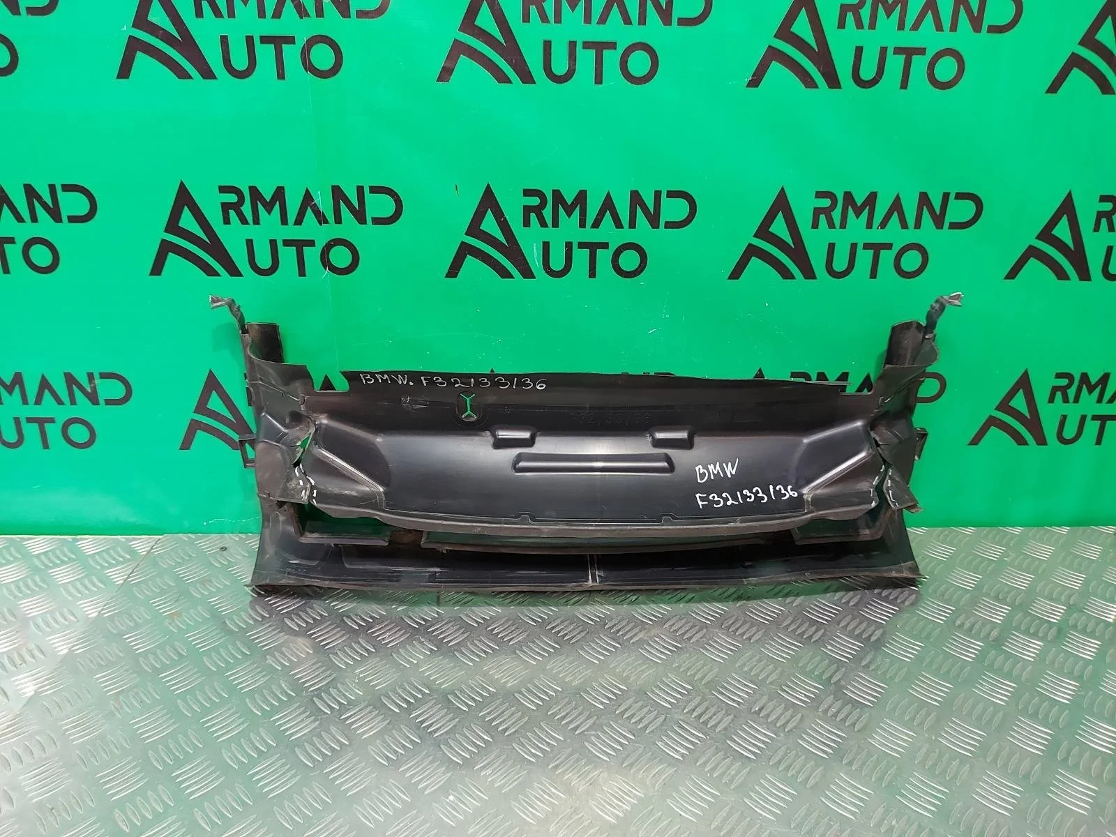 Воздуховод радиатора нижний Bmw 4 series 2013-2020 51747290609 F32 F33 F36