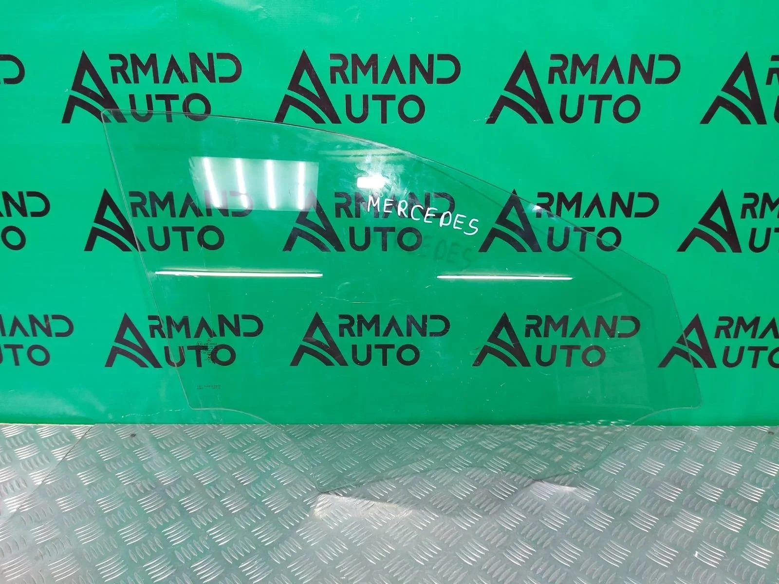 Стекло двери Mercedes GLC-Class 2015-2022 A2537256800 X253, переднее правое