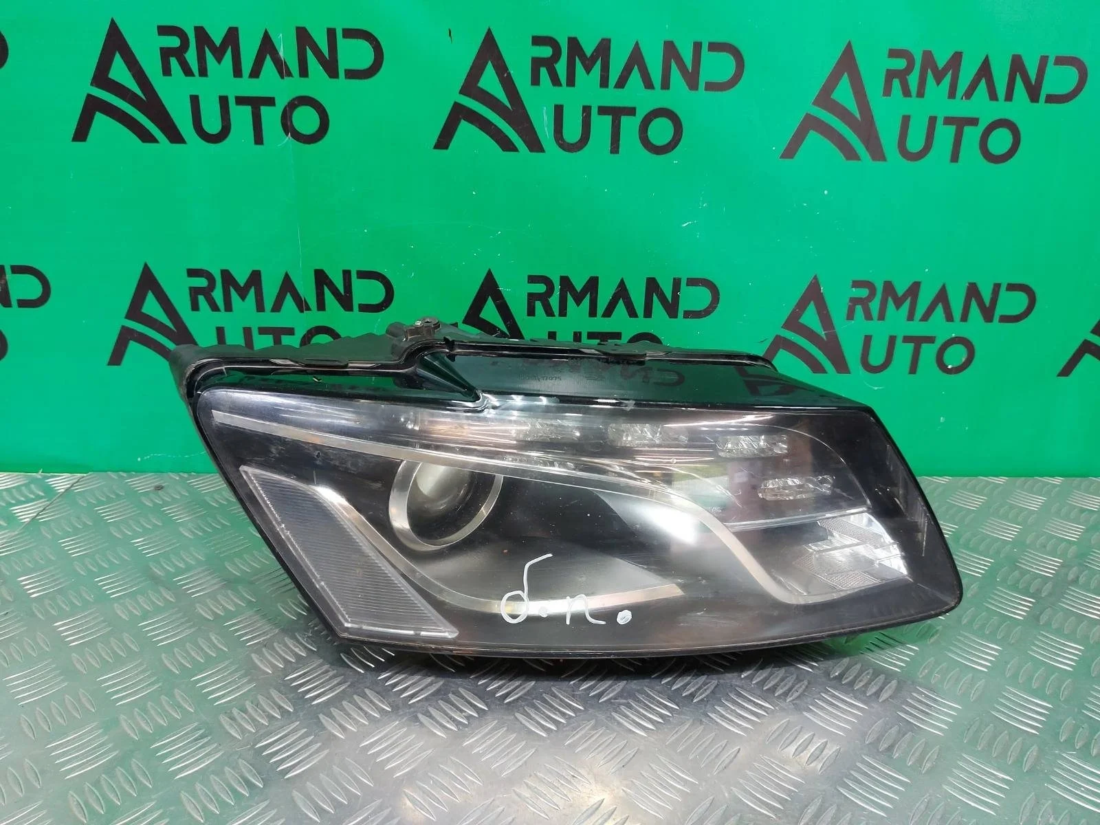 Фара Audi Q5 2008-2012 8R0941030AF 1 8R, правая