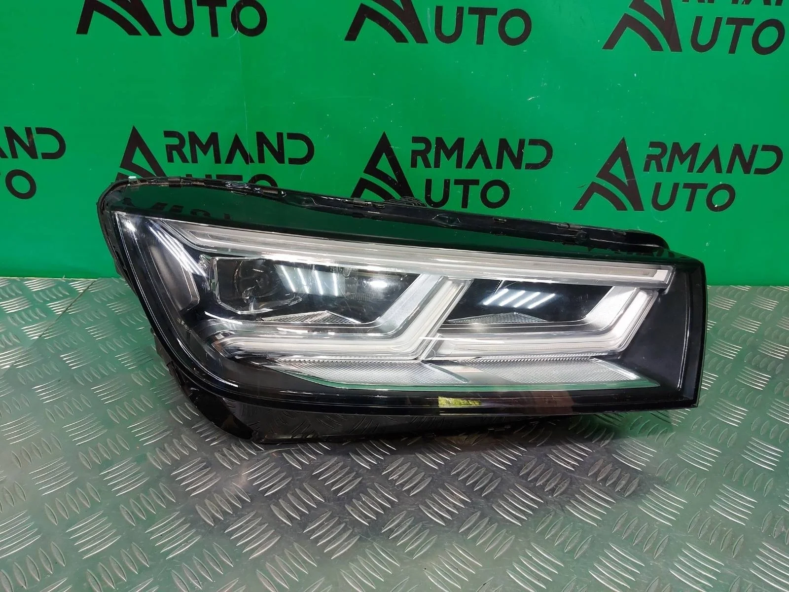 Фара Audi Q5 2017-2020 80A941774 2 FY, правая