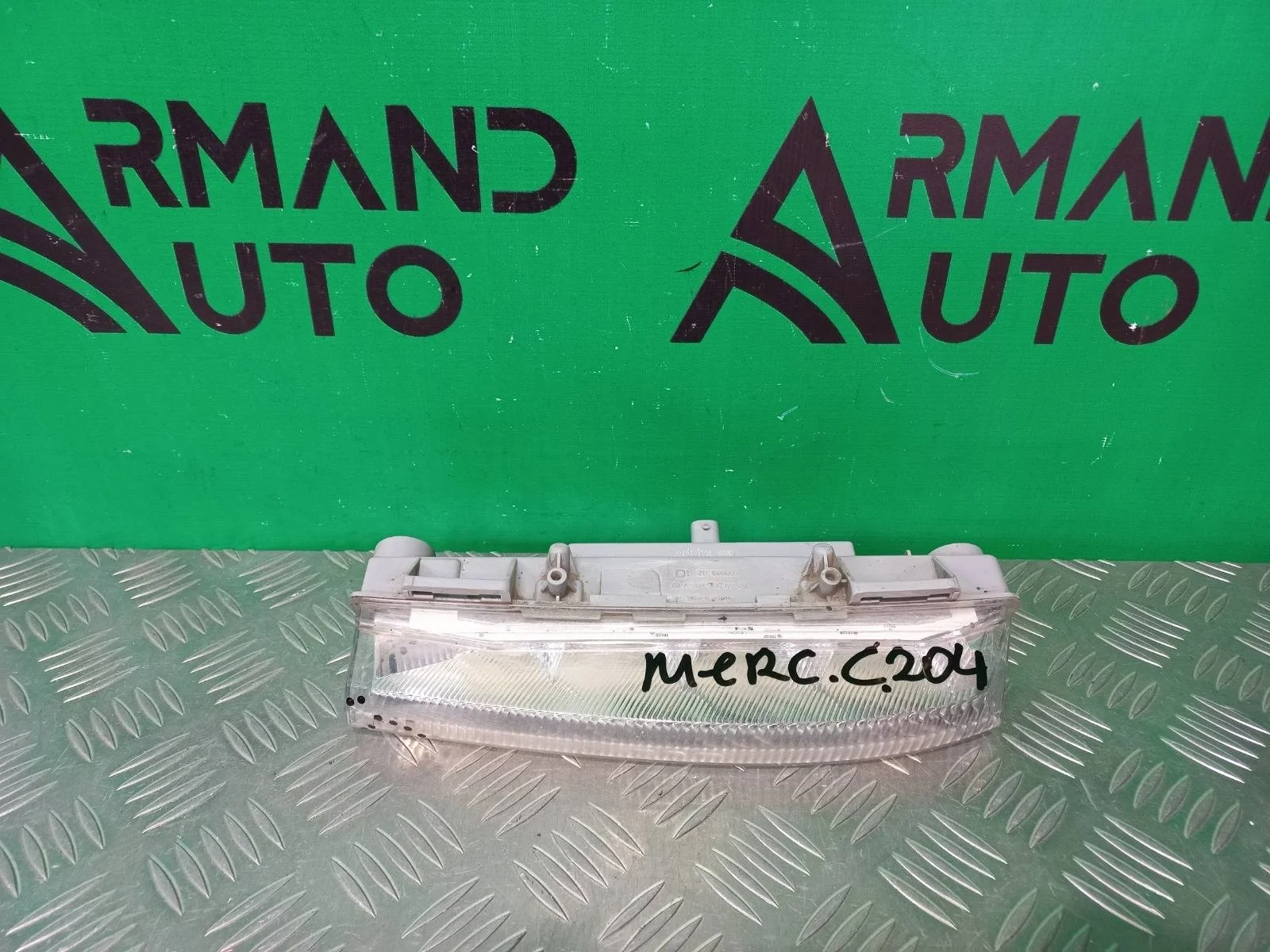 Дхо Mercedes C-Class 2011-2015 A2049068900 W204, левое