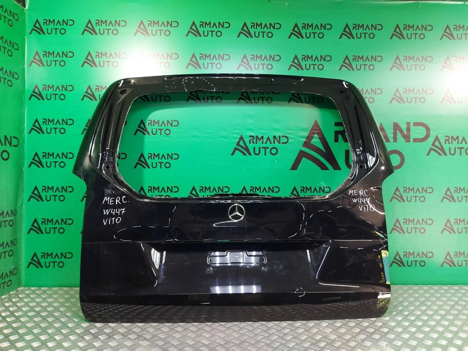 Дверь багажника Mercedes V-Class 2014-нв A4477404000 W447