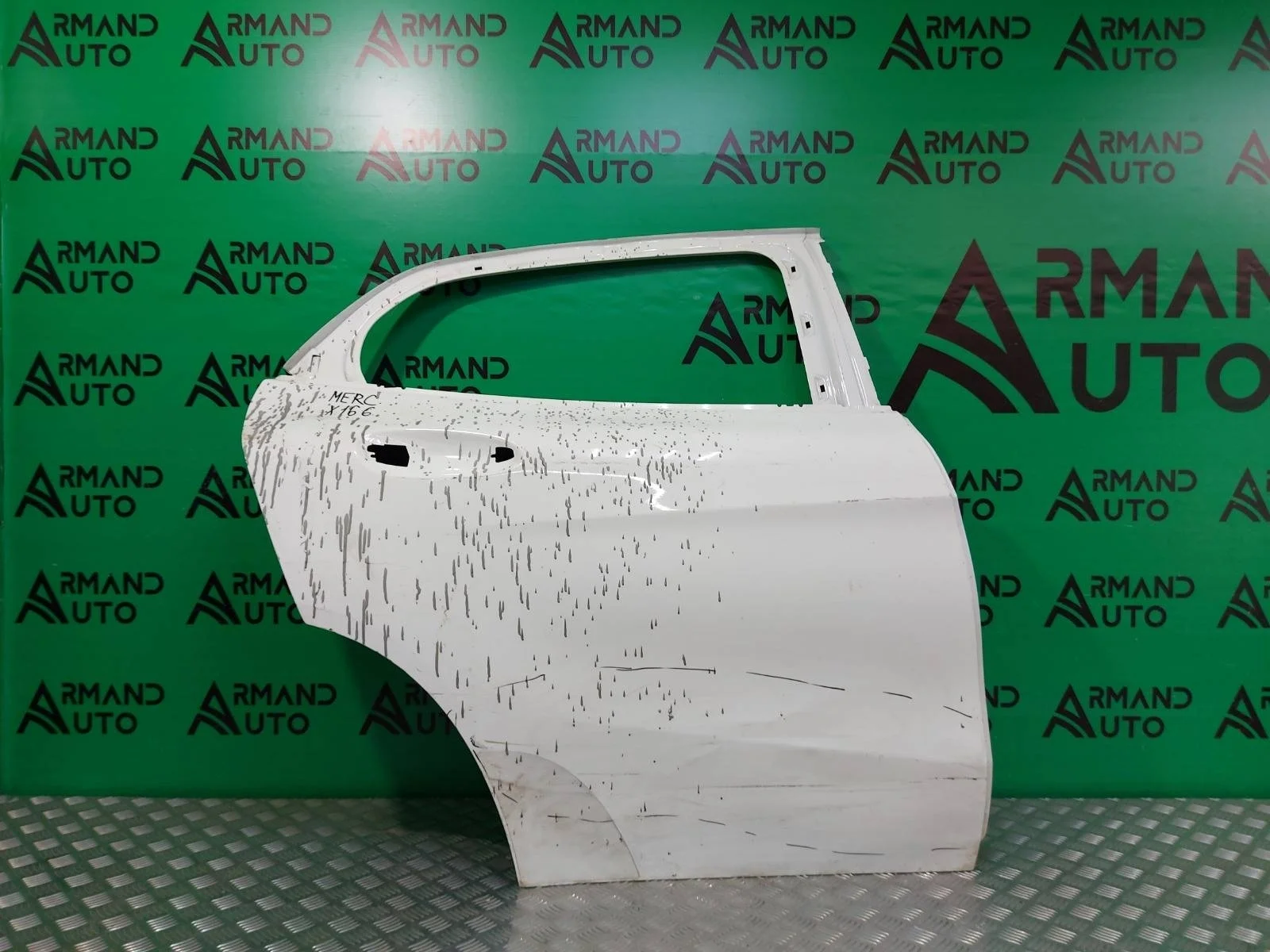 Дверь Mercedes GLA-Class 2013-2020 A1567300205 X156, задняя правая